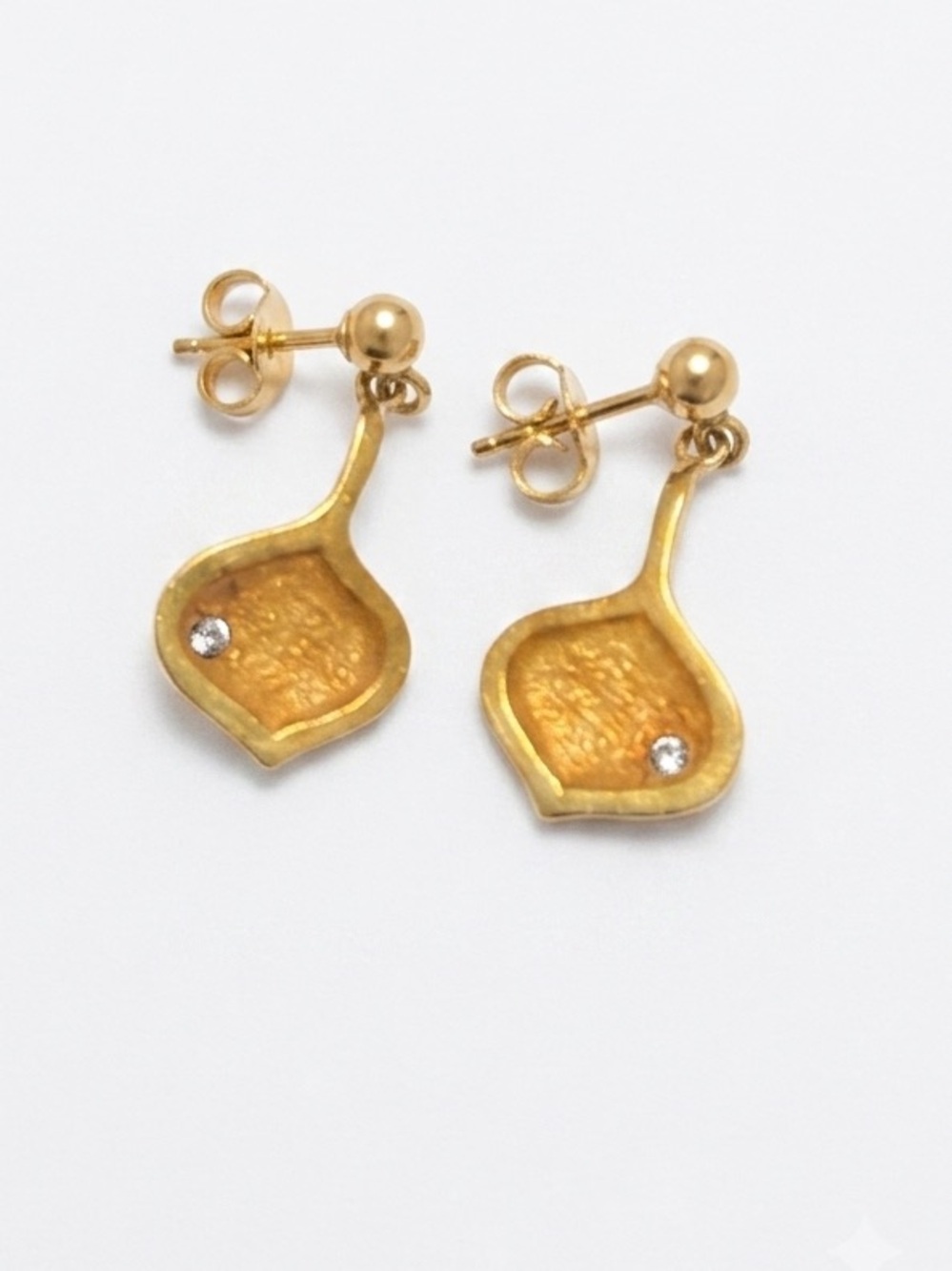 Vintage 18k Gold Elegant Drop Earrings with Diamond Accent X8 - Picture 2 of 4